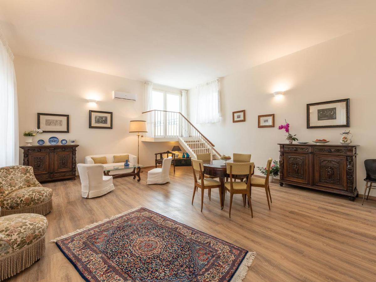 B&B Palazzo Merello 칼리아리 외부 사진
