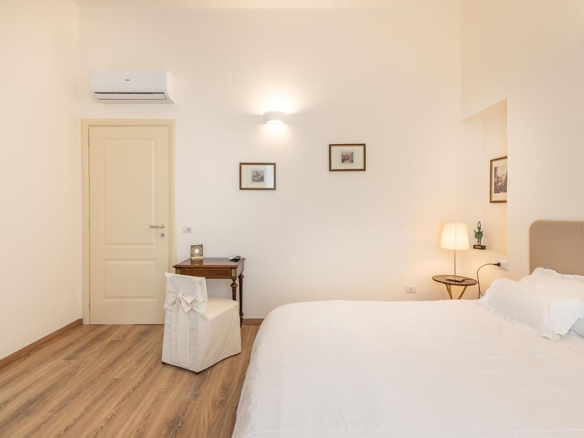B&B Palazzo Merello 칼리아리 외부 사진