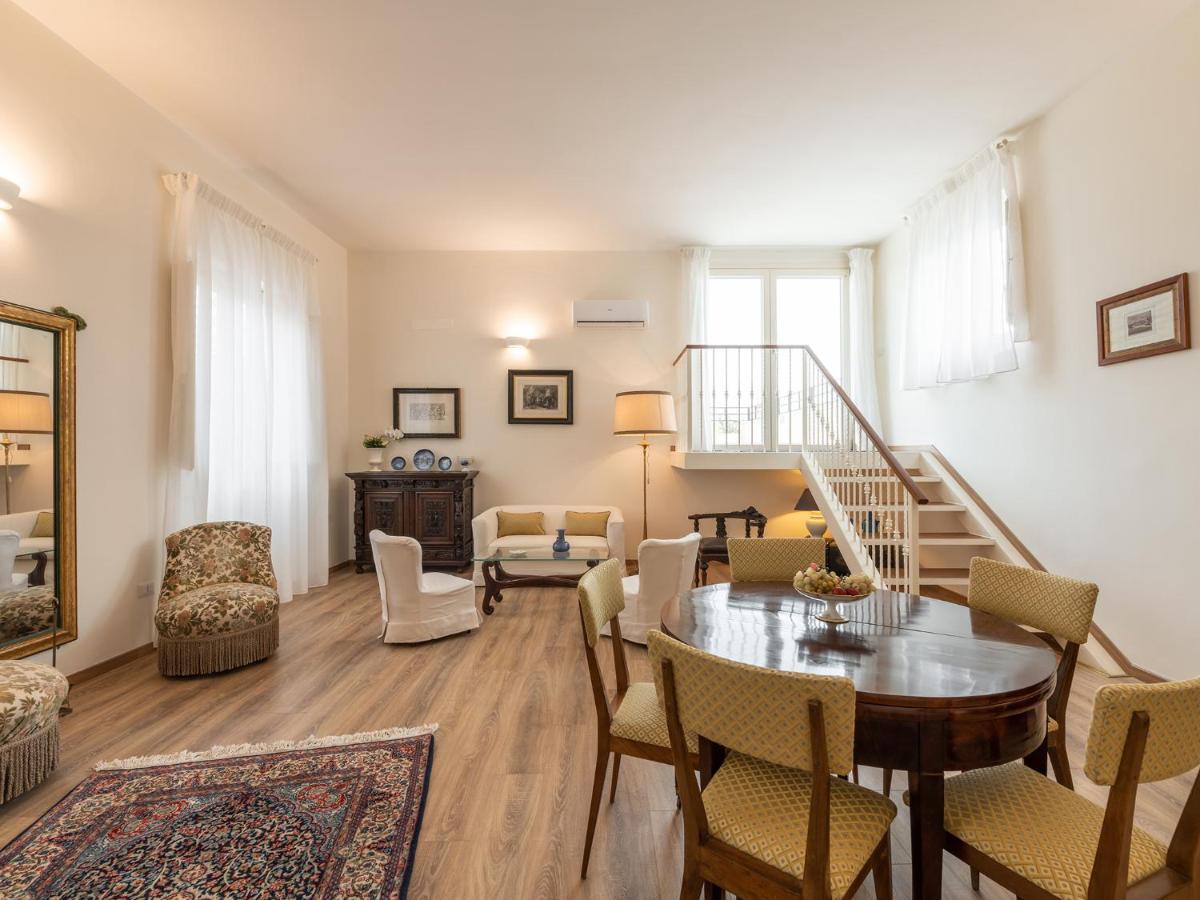 B&B Palazzo Merello 칼리아리 외부 사진